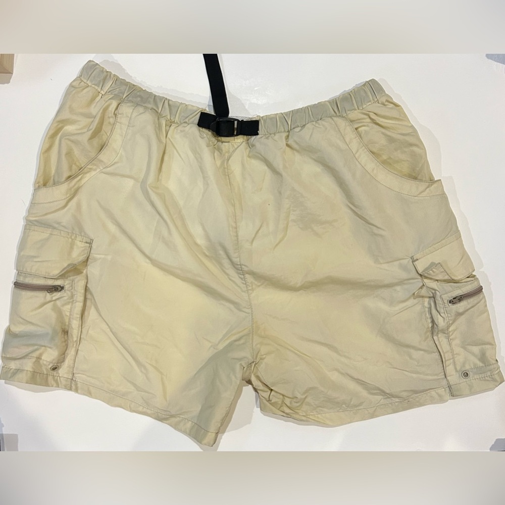 Nylon cream colored cargo shorts w/ mesh interior by Coleman Outdoors